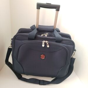 NWOT Pacific Coast Suitcase Hand Lugagge Wheelable Rolling Bag Carry-on 16x12x7